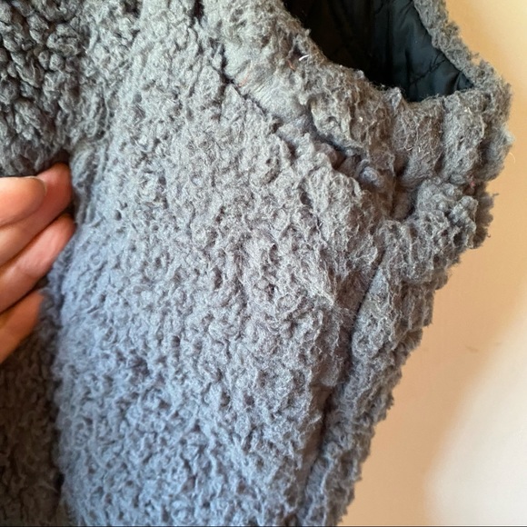 Mountain Hardwear Reversible Vest Quilted Black/Grey Sherpa Size XS - Picture 7 of 16